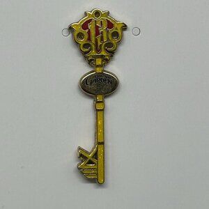 RARE Busch Gardens Howl O Scream 2012 Dark Side Garden "Tricksters" key pin